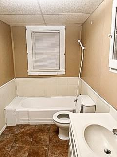 444 Louisville Rd - Photo 3 of 44