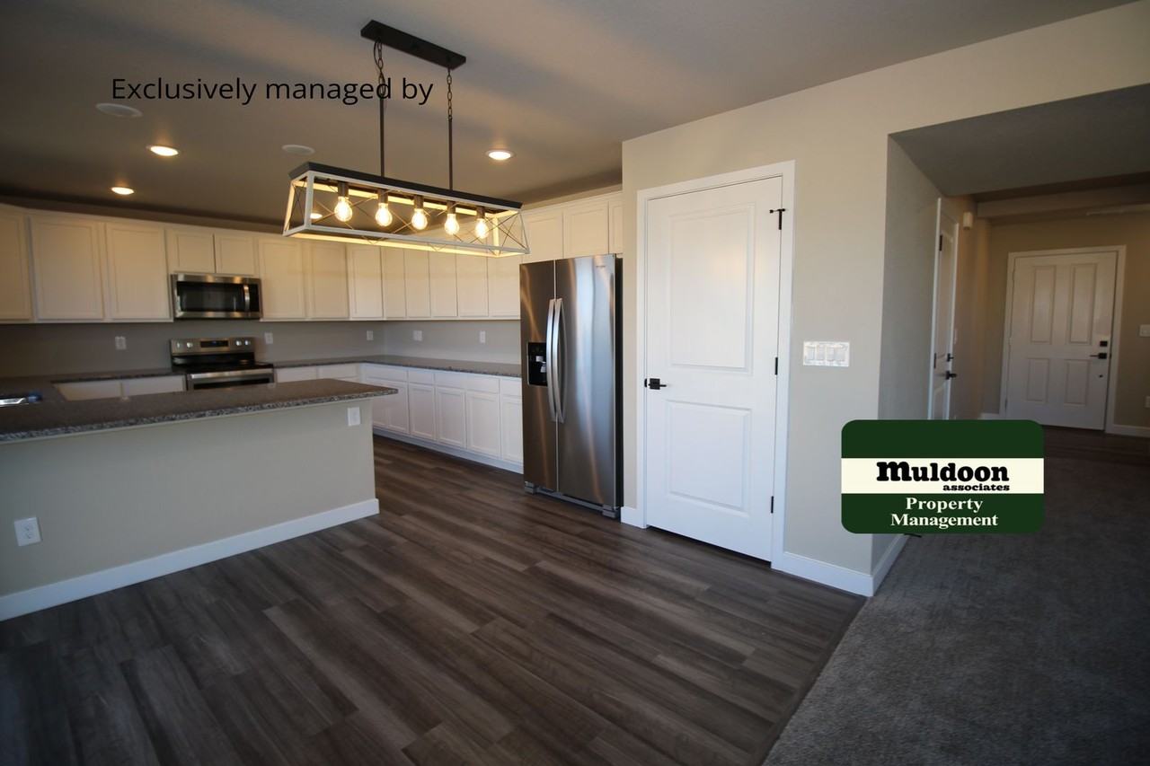 10466 Luneth Drive - Photo 4 of 18