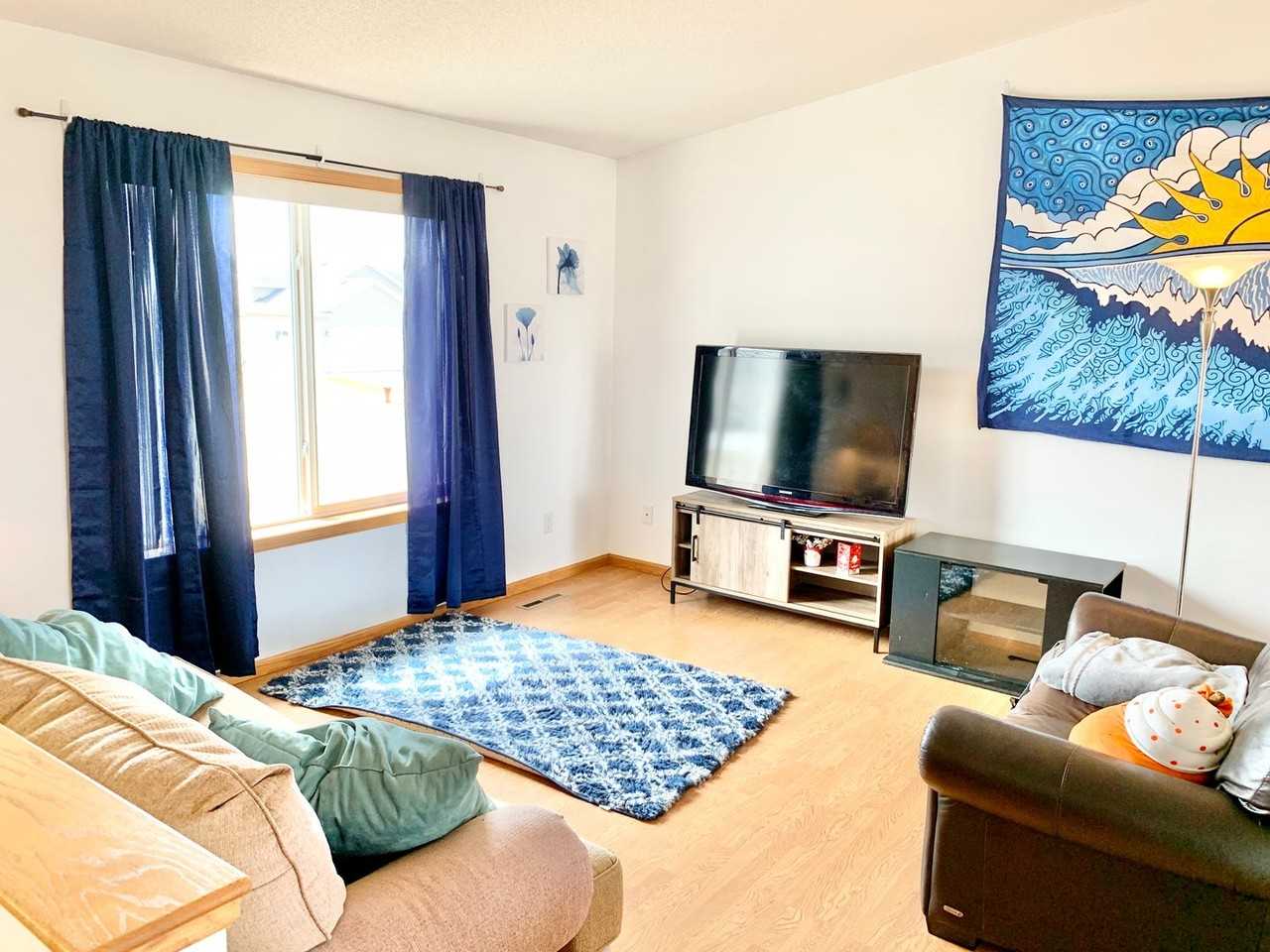 5403 Castleview Dr Nw - Photo 3 of 17