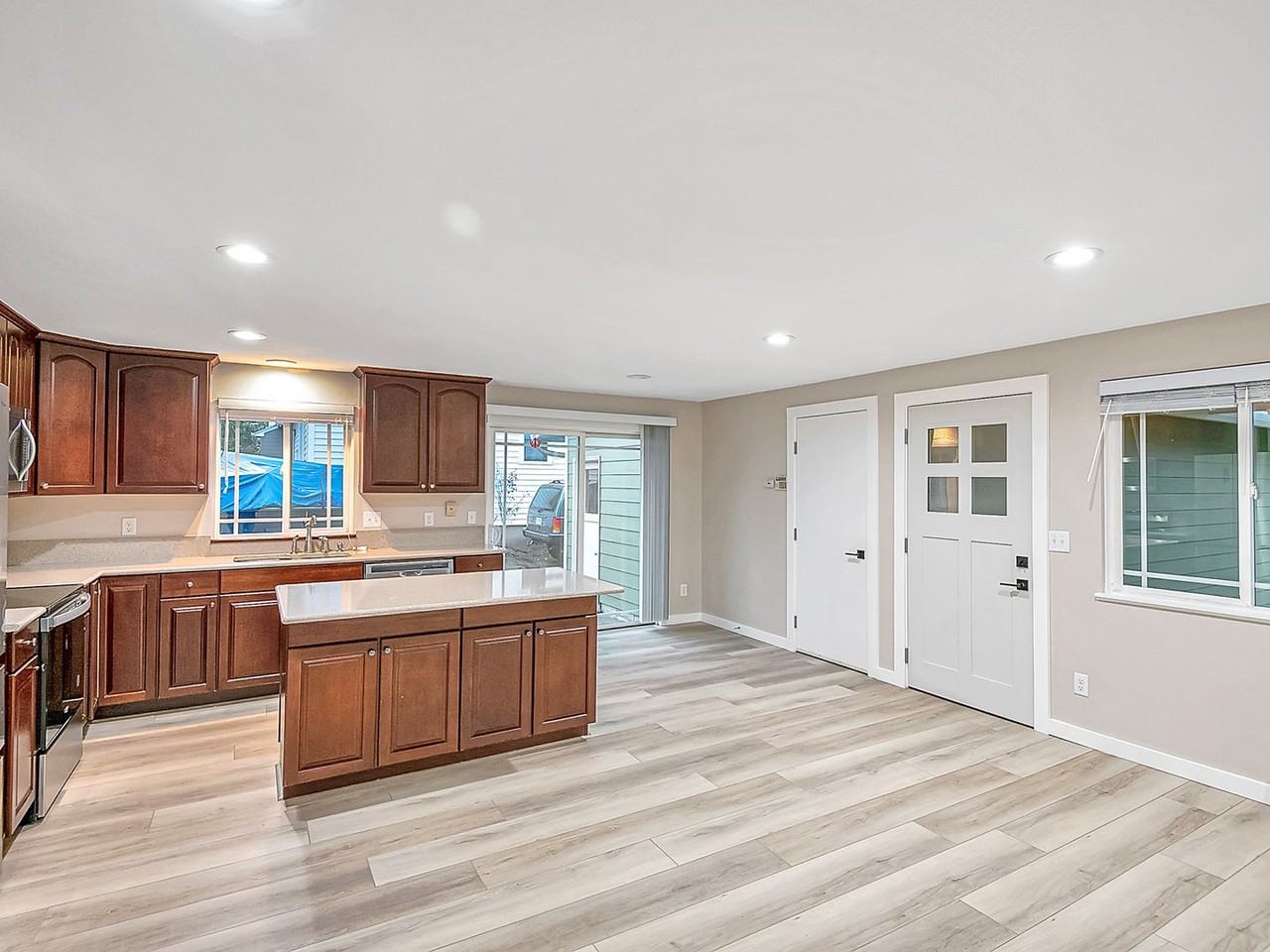 2533 N Willamette Blvd - Photo 5 of 18