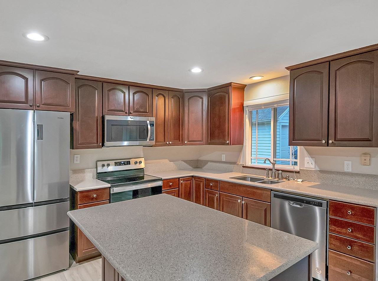 2533 N Willamette Blvd - Photo 7 of 18