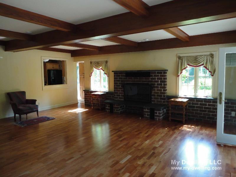 5180 Boettcher Dr - Photo 3 of 21