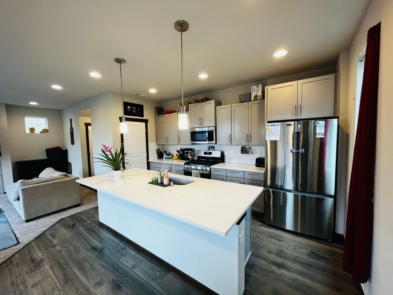2342 Lapush Ave Se - Photo 4 of 31