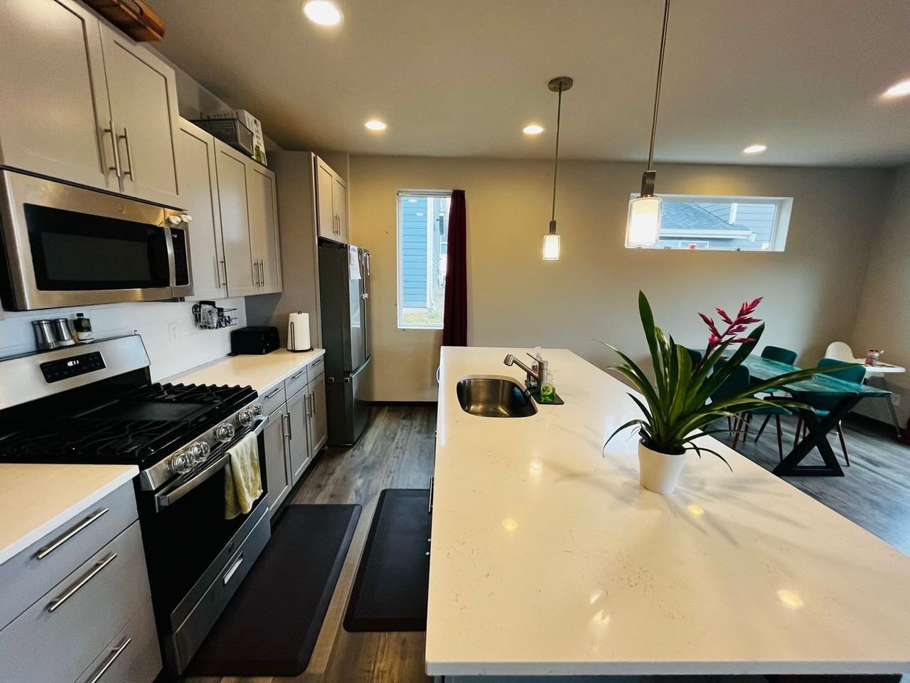 2342 Lapush Ave Se - Photo 7 of 31