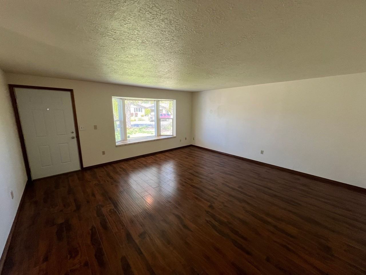 192 Marietta St Se - Photo 2 of 21