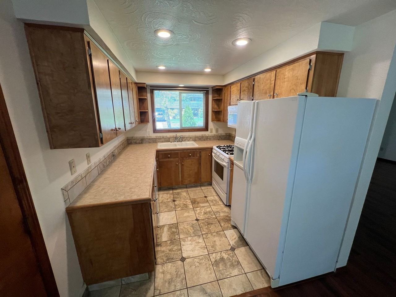 192 Marietta St Se - Photo 4 of 21