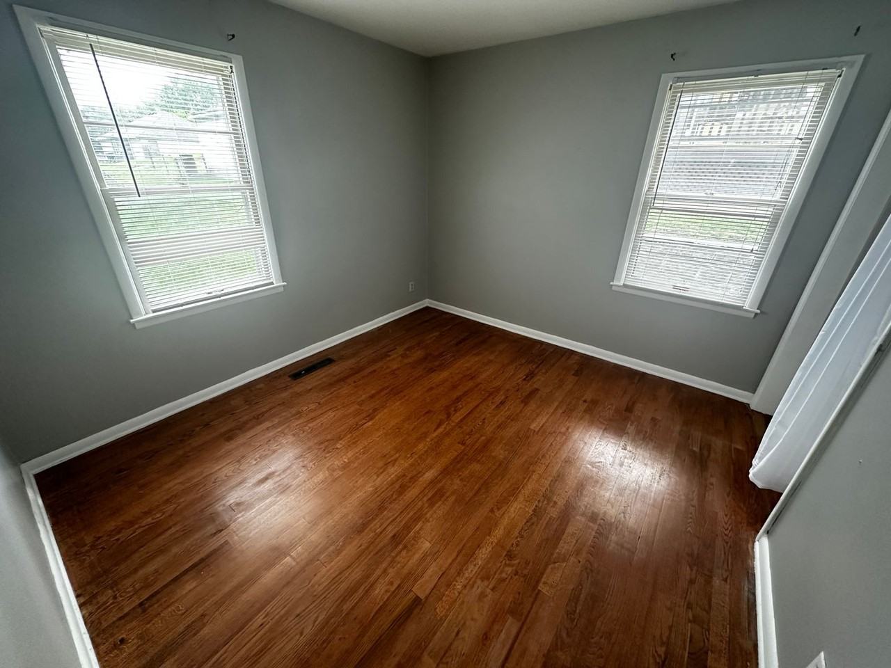 3404 Doniphan Ave - Photo 6 of 9