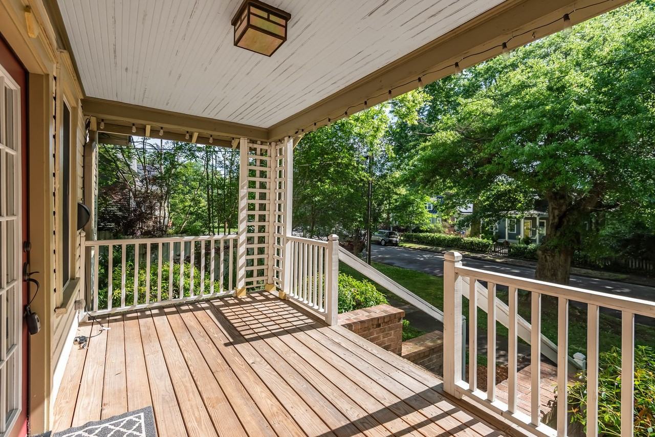 1305 Shawnee St - Photo 3 of 21