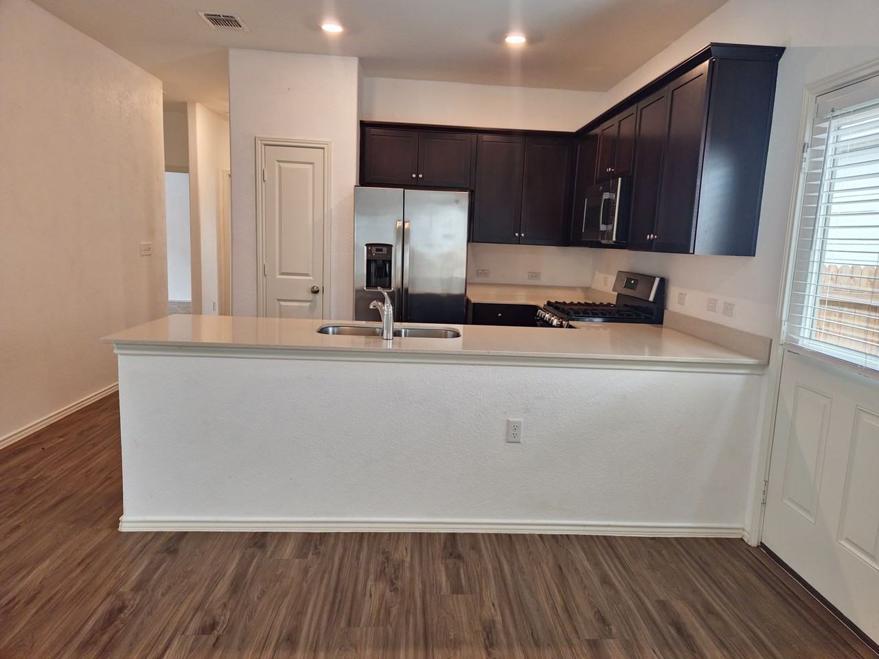 7320 Tonka Ln - Photo 3 of 20