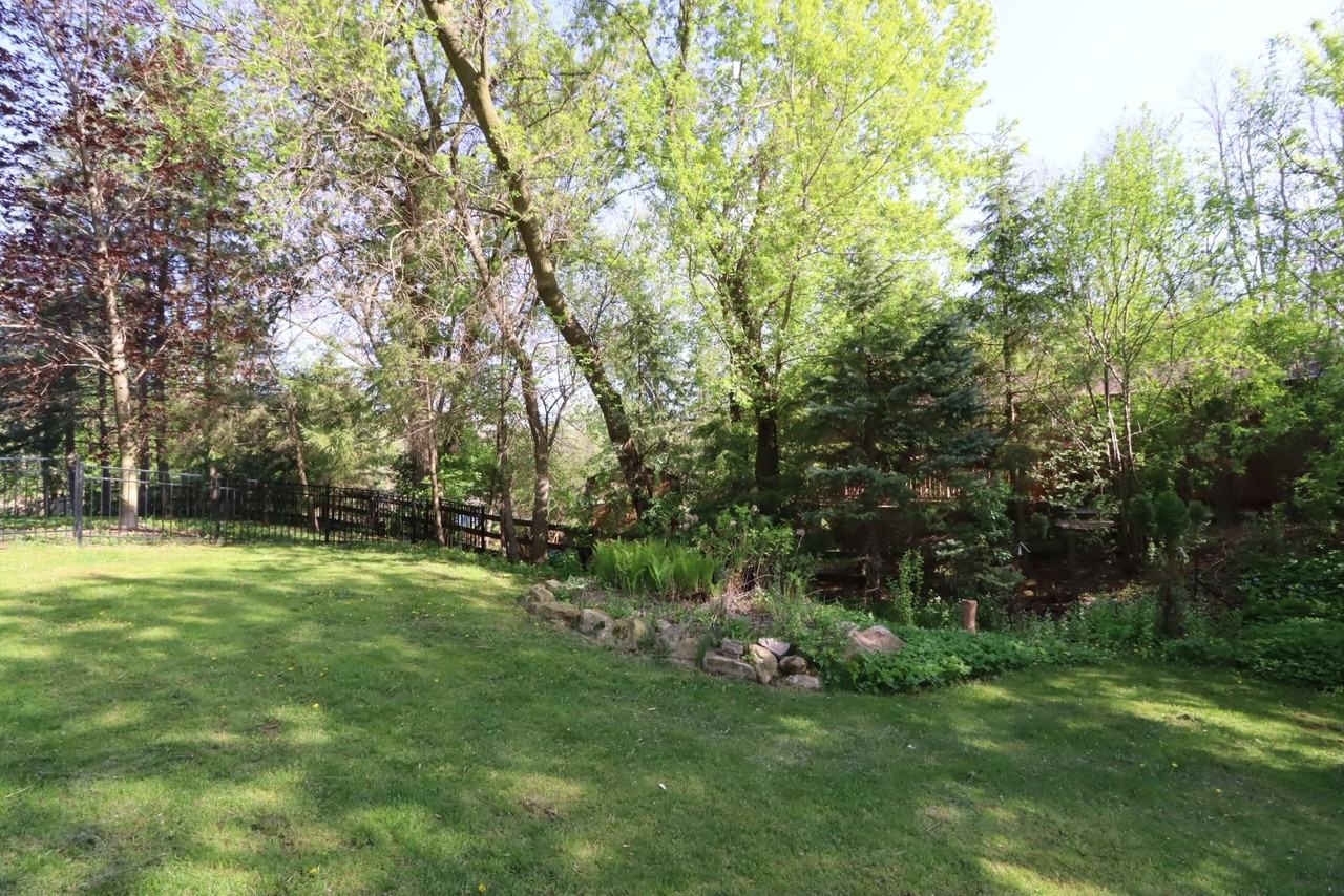 5081 Valley Heights Rd - Photo 4 of 40
