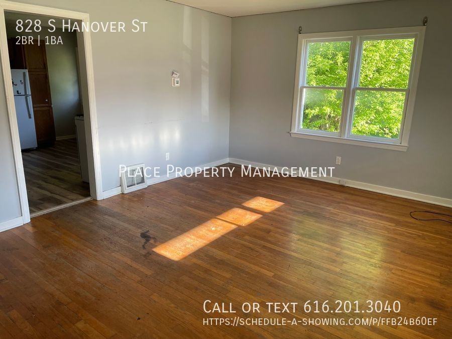 828 S Hanover St - Photo 2 of 9