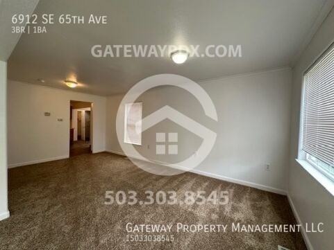 6912 Se 65th Ave - Photo 3 of 22