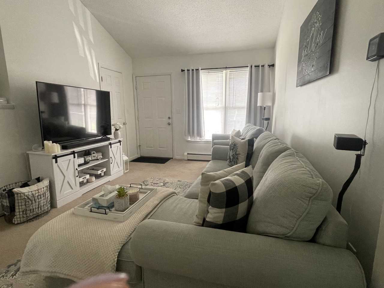 29 Chicory Dr #A - Photo 3 of 11