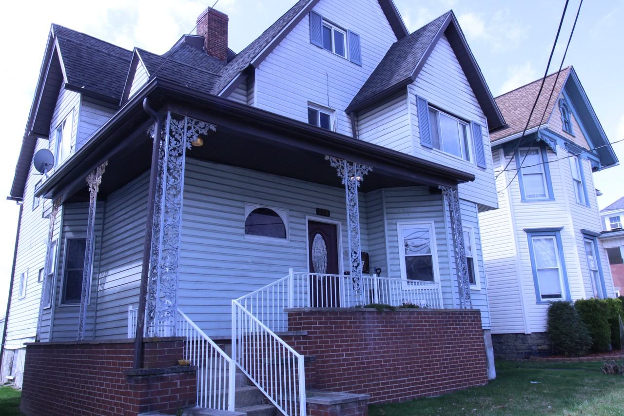 218 Alexander Ave #3 - Photo 4 of 29