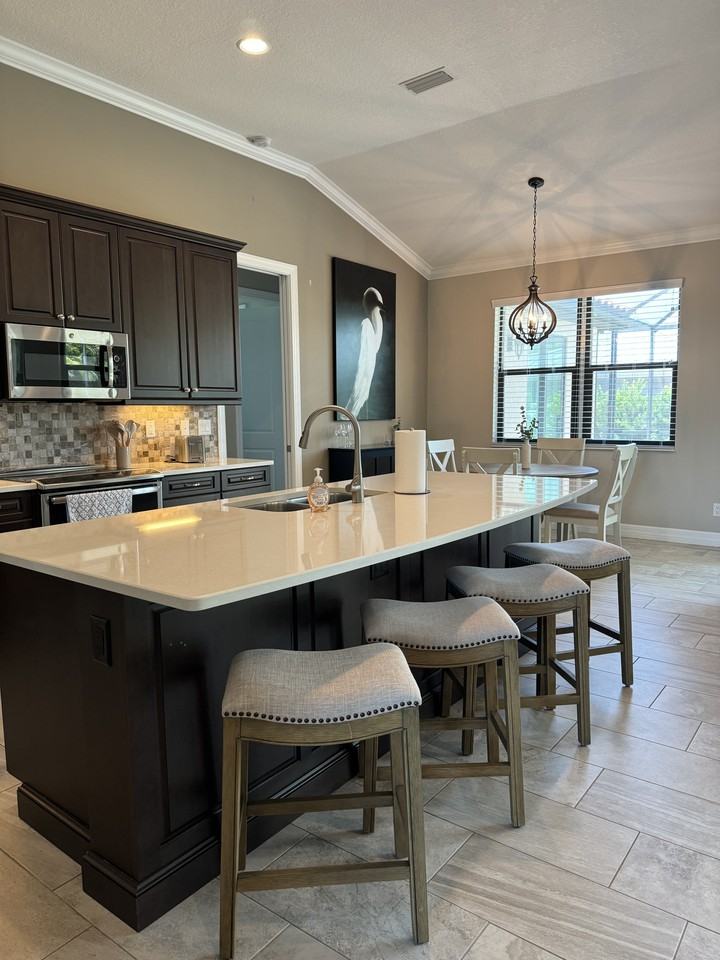 332 Coral St #NA - Photo 5 of 36