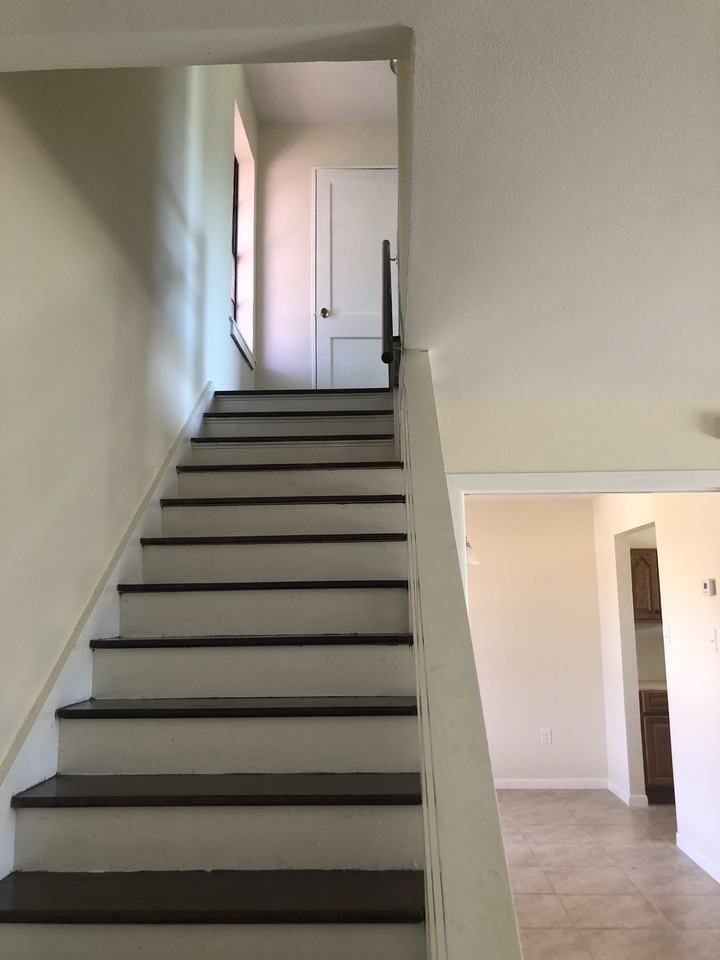 1301 E Lyon St #2 - Photo 5 of 12