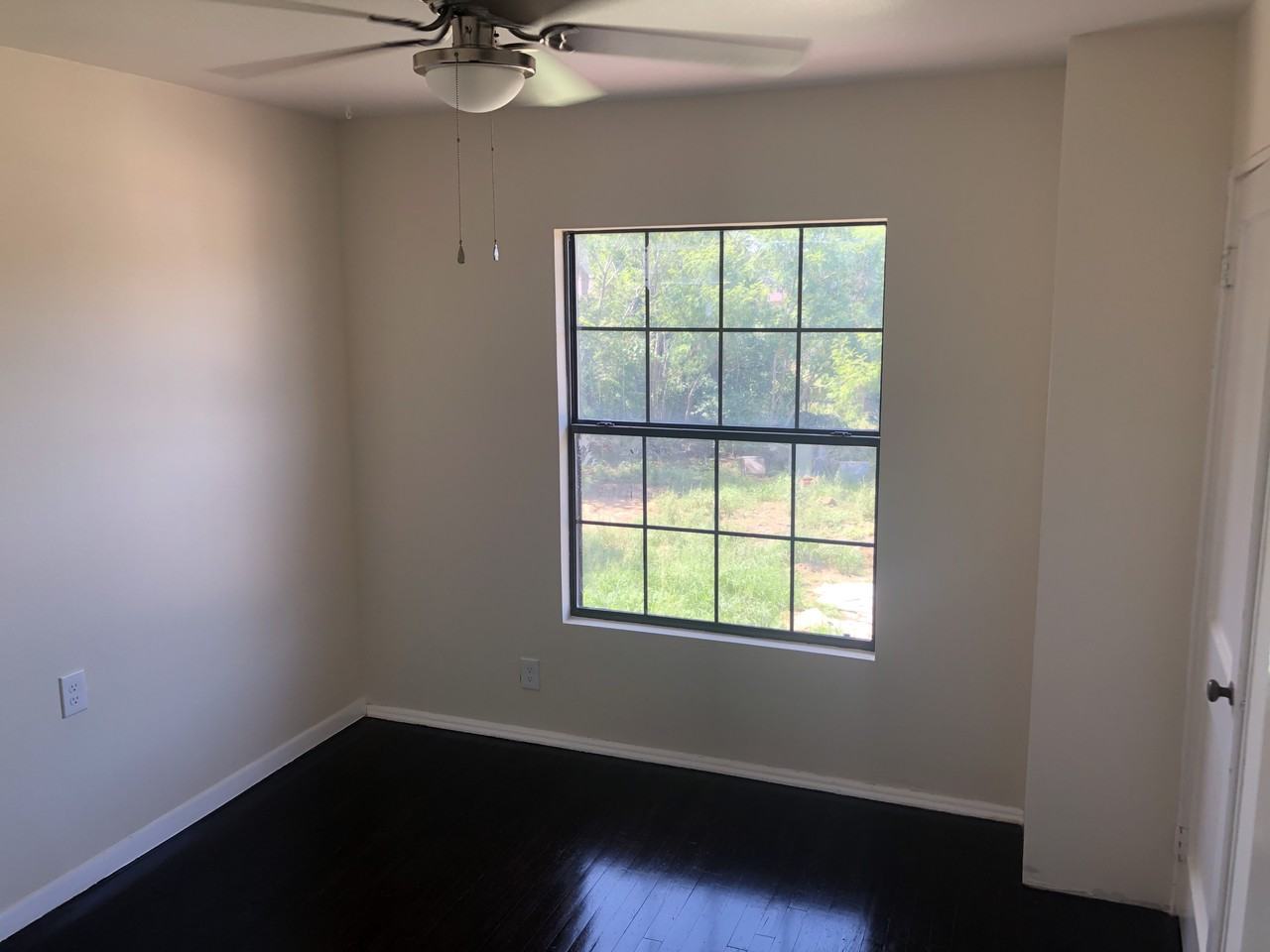 1301 E Lyon St #2 - Photo 7 of 12