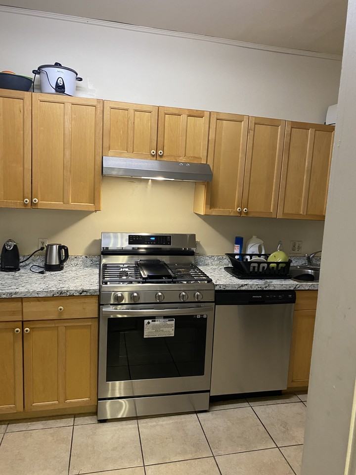 743 Park Rd Nw #1 - Photo 6 of 18