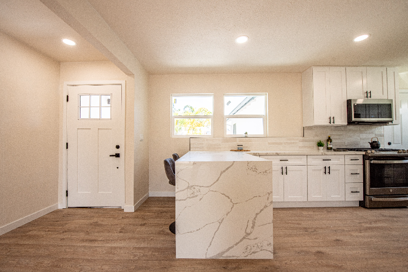 224 Cedaridge Dr - Photo 2 of 14