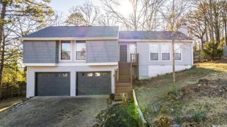 72 Stoneledge Dr - Photo 1 of 1