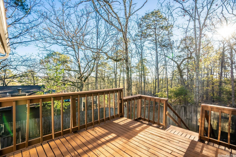 72 Stoneledge Dr - Photo 3 of 15