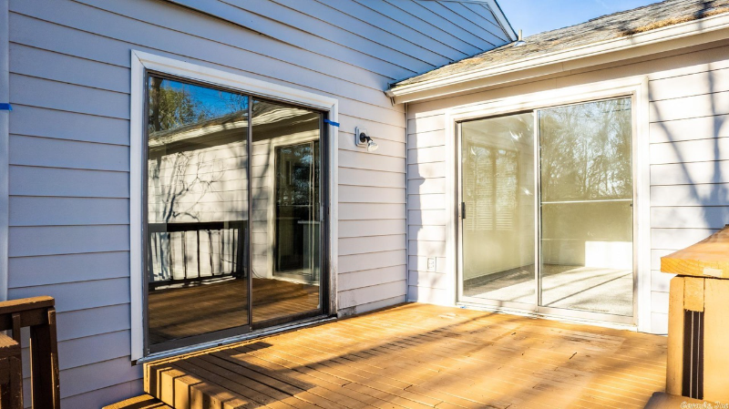 72 Stoneledge Dr - Photo 4 of 15