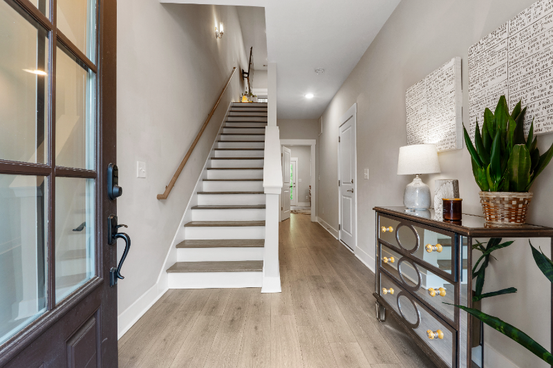 169 Stonecrest Dr - Photo 2 of 14