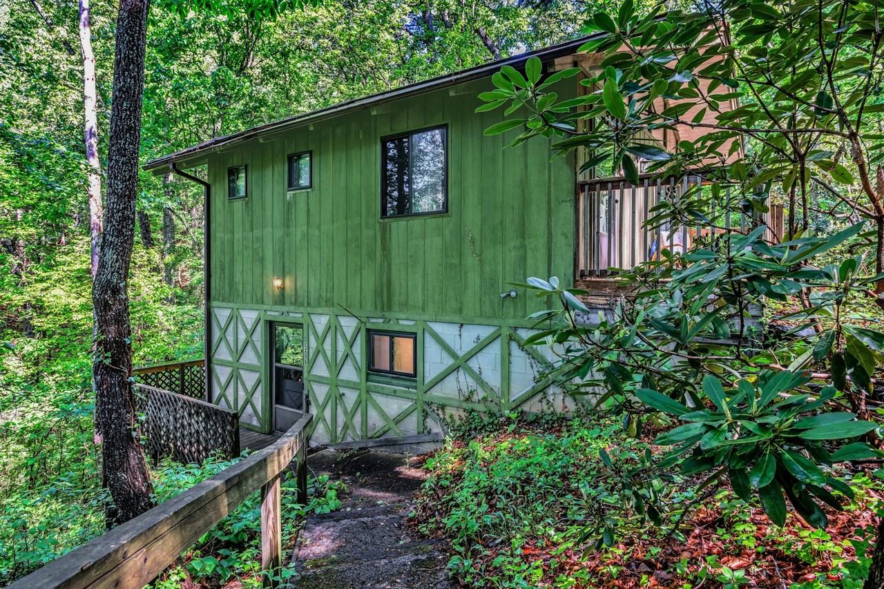 50 Woodhaven Road, Unit B - Photo 5 of 28