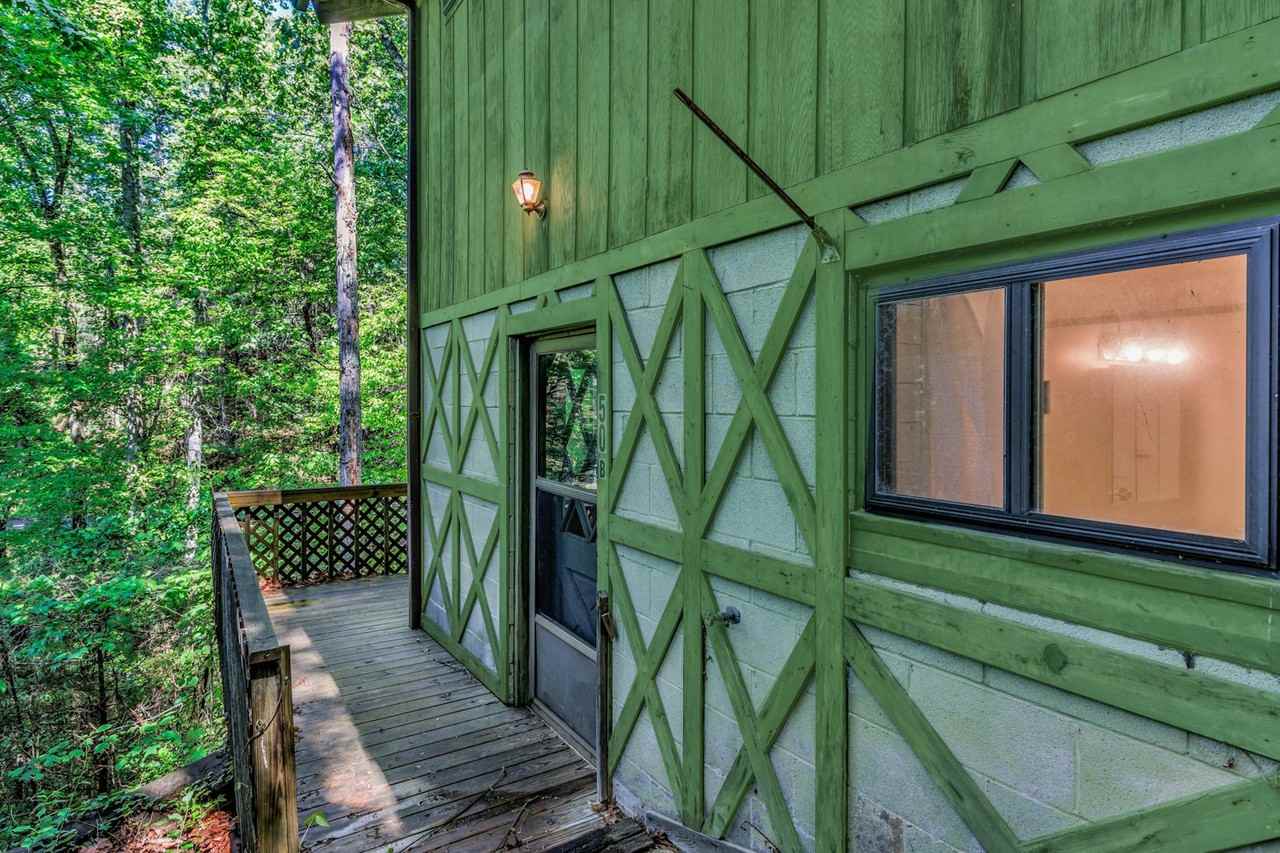 50 Woodhaven Road, Unit B - Photo 6 of 28