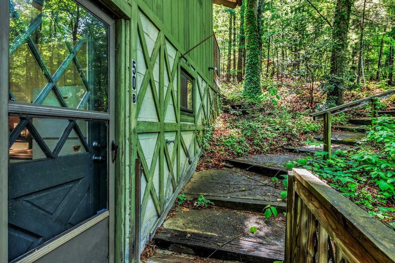 50 Woodhaven Road, Unit B - Photo 7 of 28