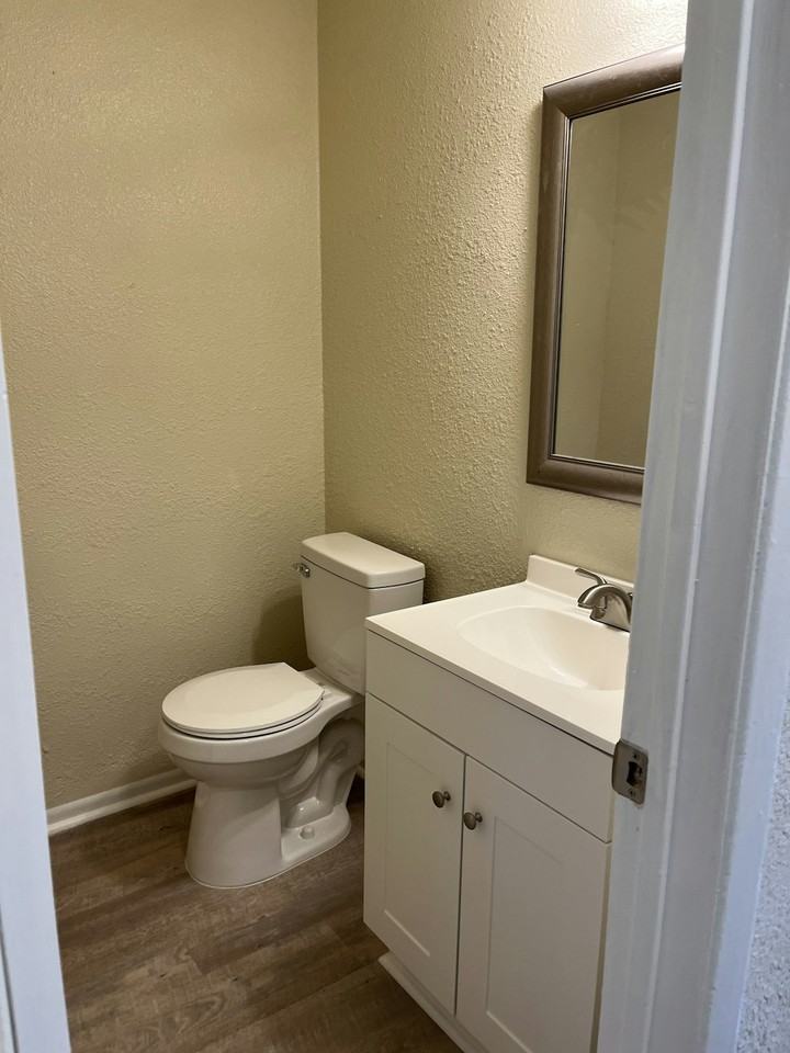 817 Betsy Ross Drive, Unit A - Photo 4 of 21