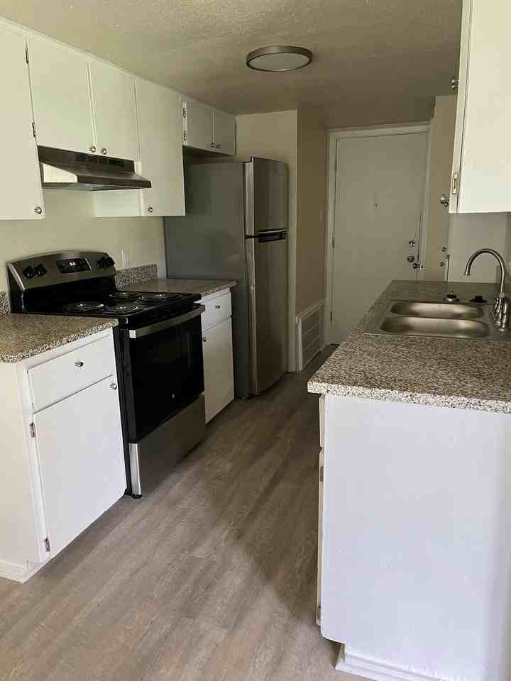 817 Betsy Ross Drive, Unit A - Photo 7 of 21