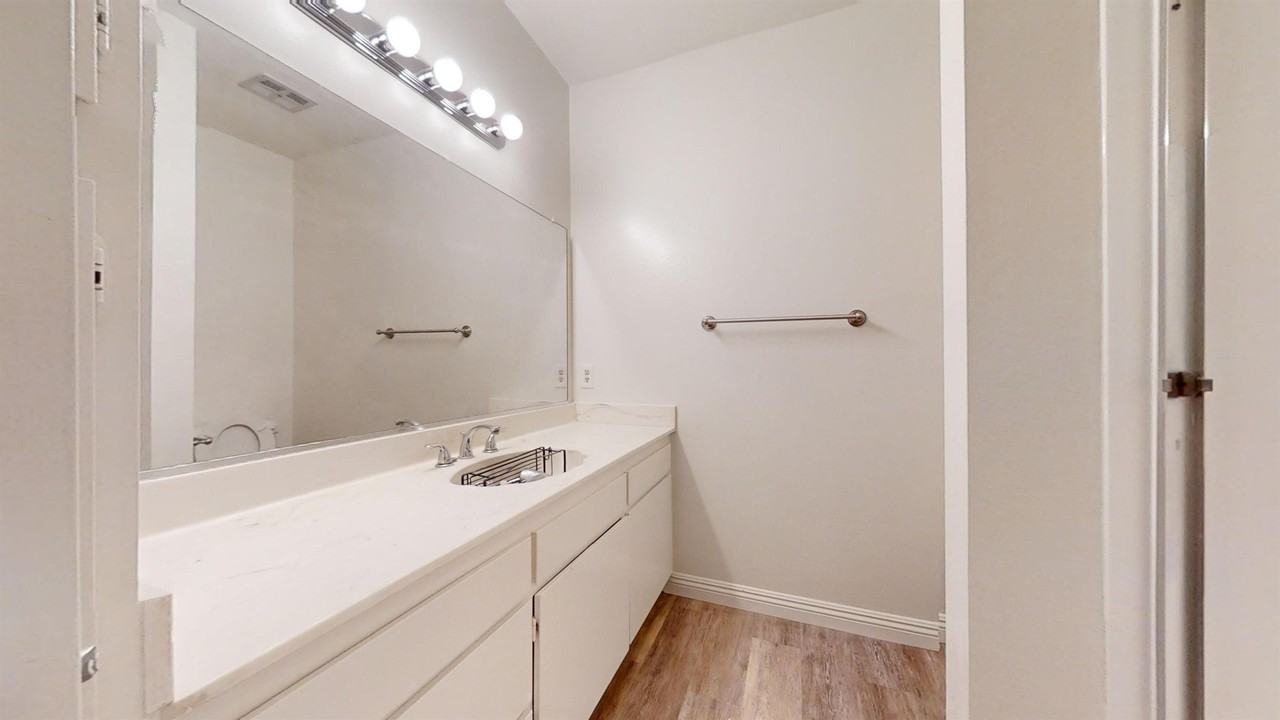 3650 Garnet Street - Photo 3 of 8