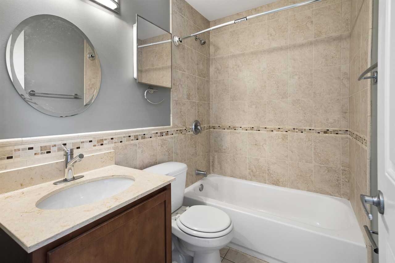 4366-4370 Manchester - Photo 3 of 9