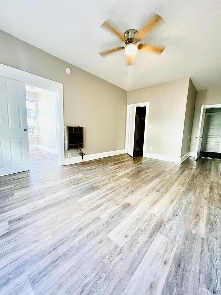 307- 311 South Grandview Avenue - Photo 5 of 50