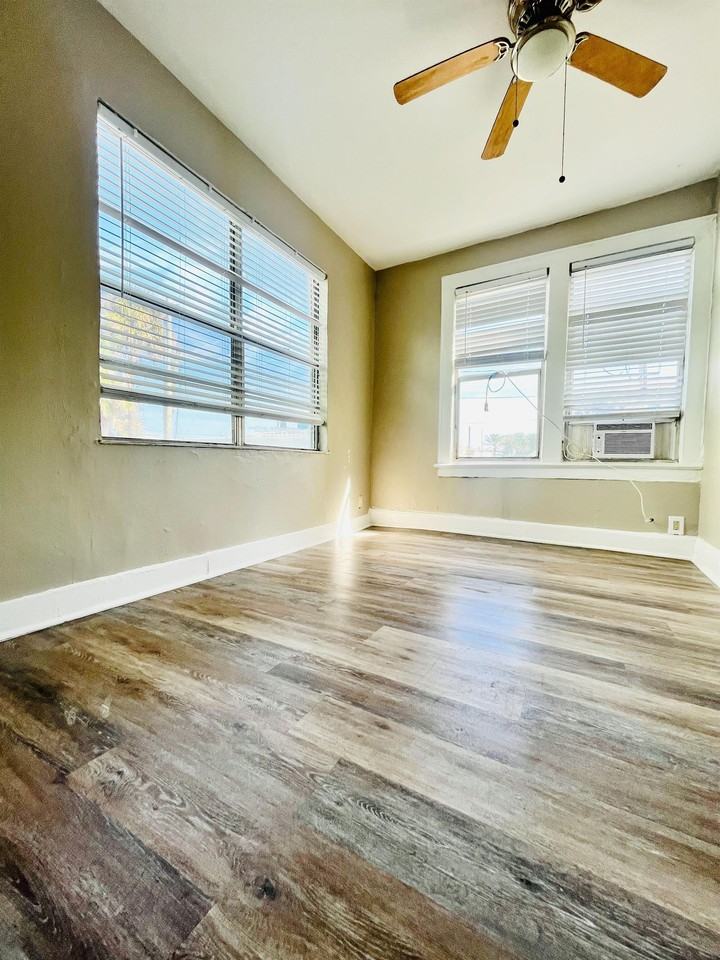 307- 311 South Grandview Avenue - Photo 6 of 50