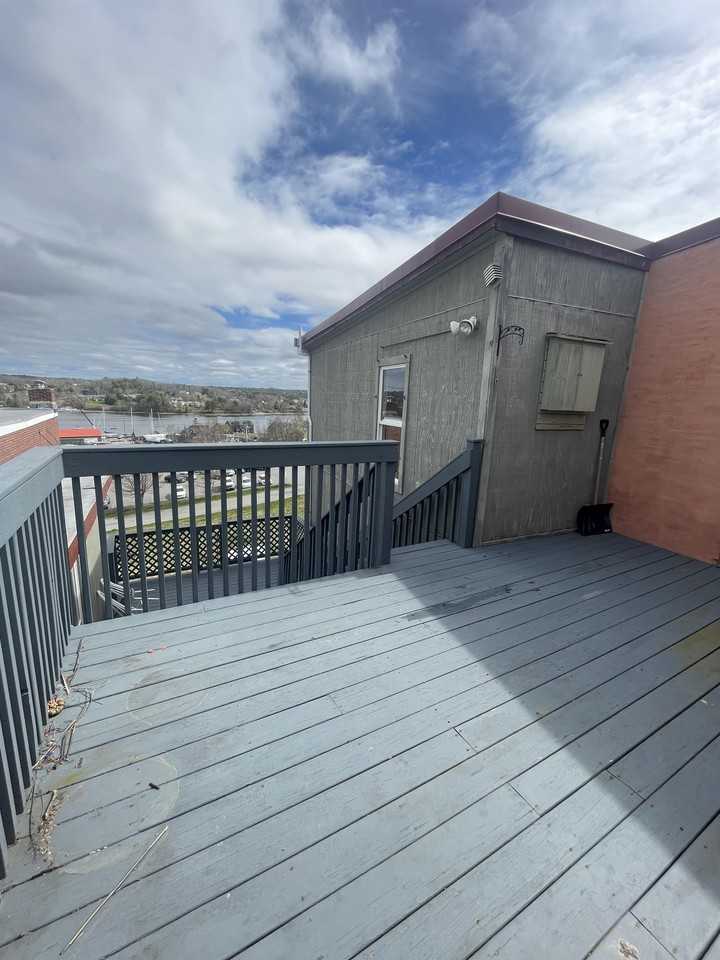 161 High Street - Photo 3 of 11