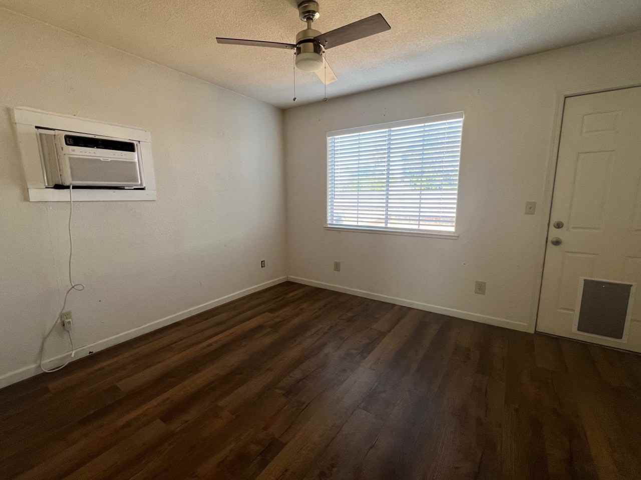 2759 California St #1 - Photo 5 of 5