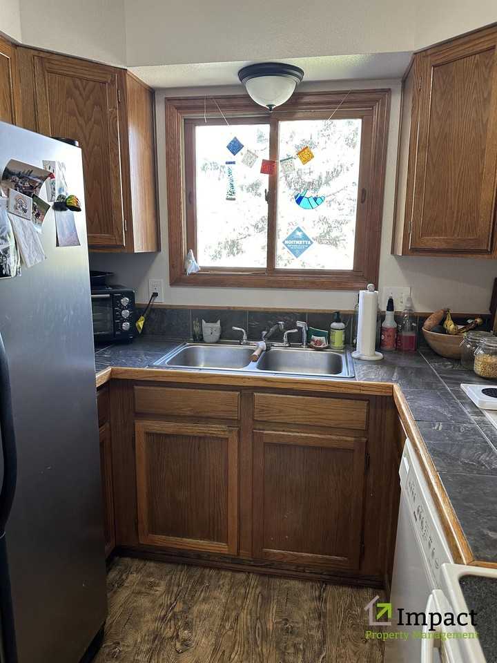 2510 Plumtree Grv #1 - Photo 4 of 28