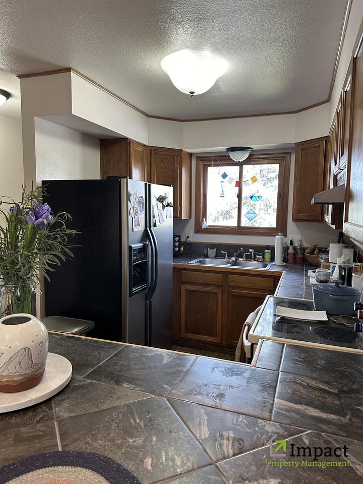 2510 Plumtree Grv #1 - Photo 7 of 28