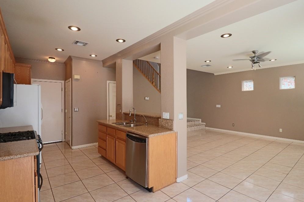 9747 Clifford Walk Ave #1 - Photo 5 of 19