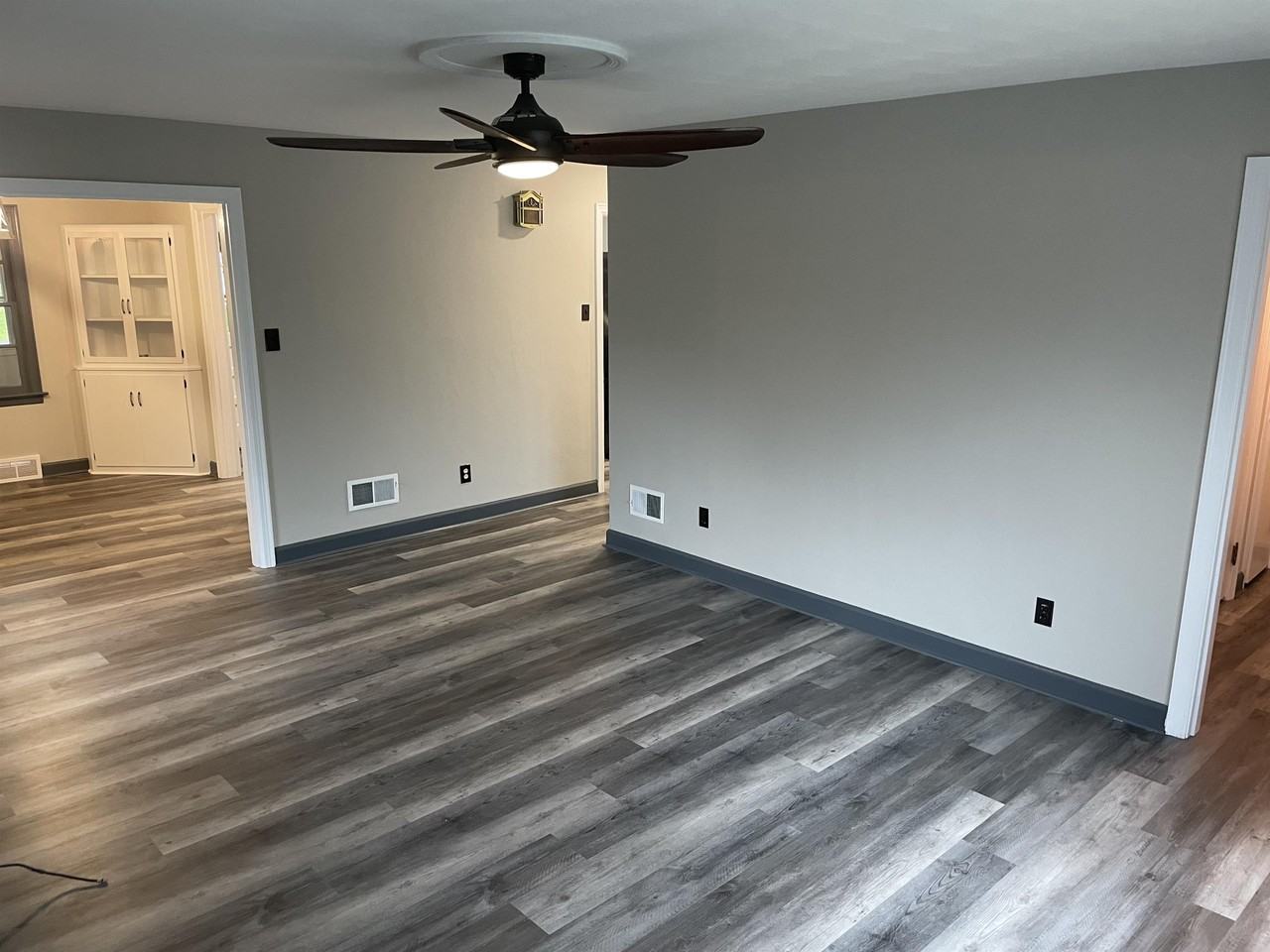 503 E 8th St #1 - Photo 2 of 16