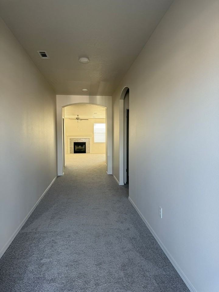 2310 S 58th Ave - Photo 2 of 19