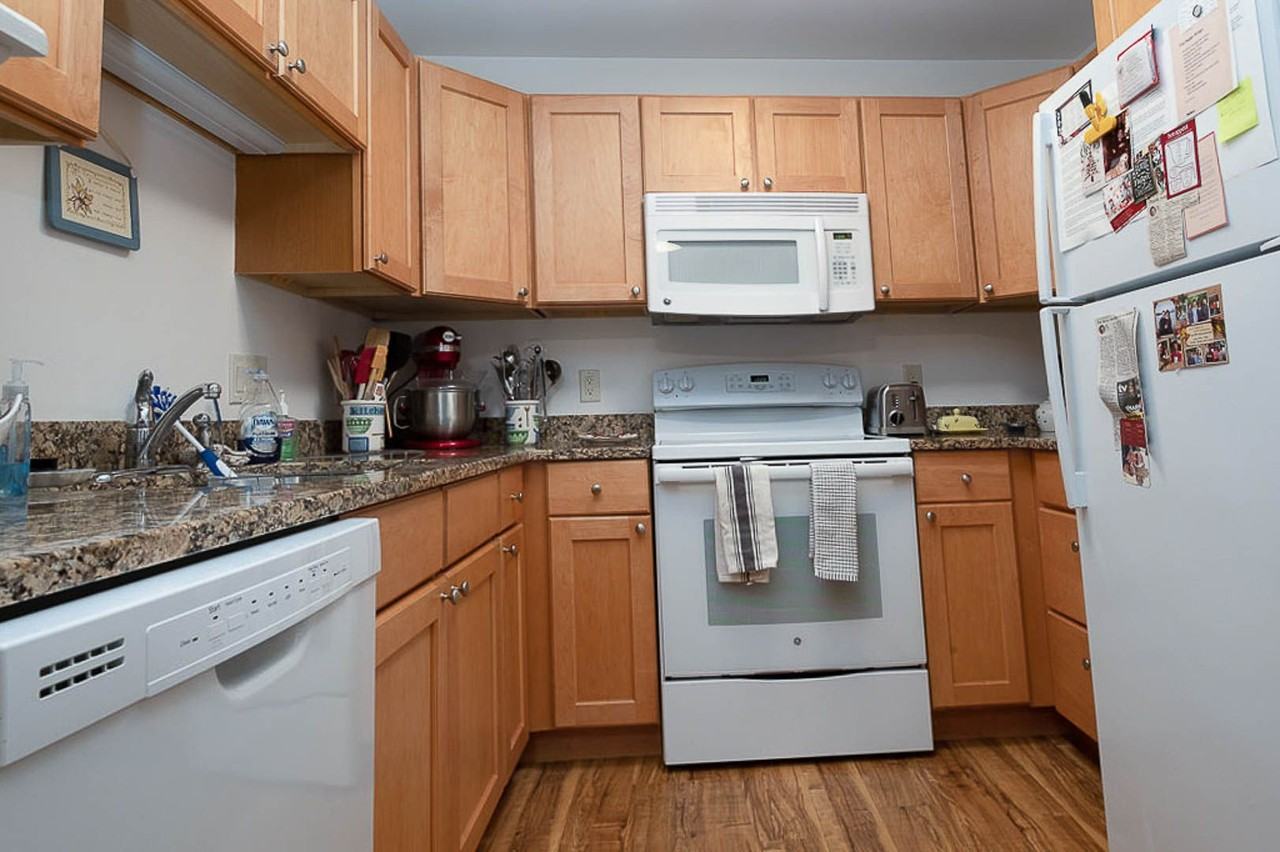 9 Joshua Way - Photo 4 of 39