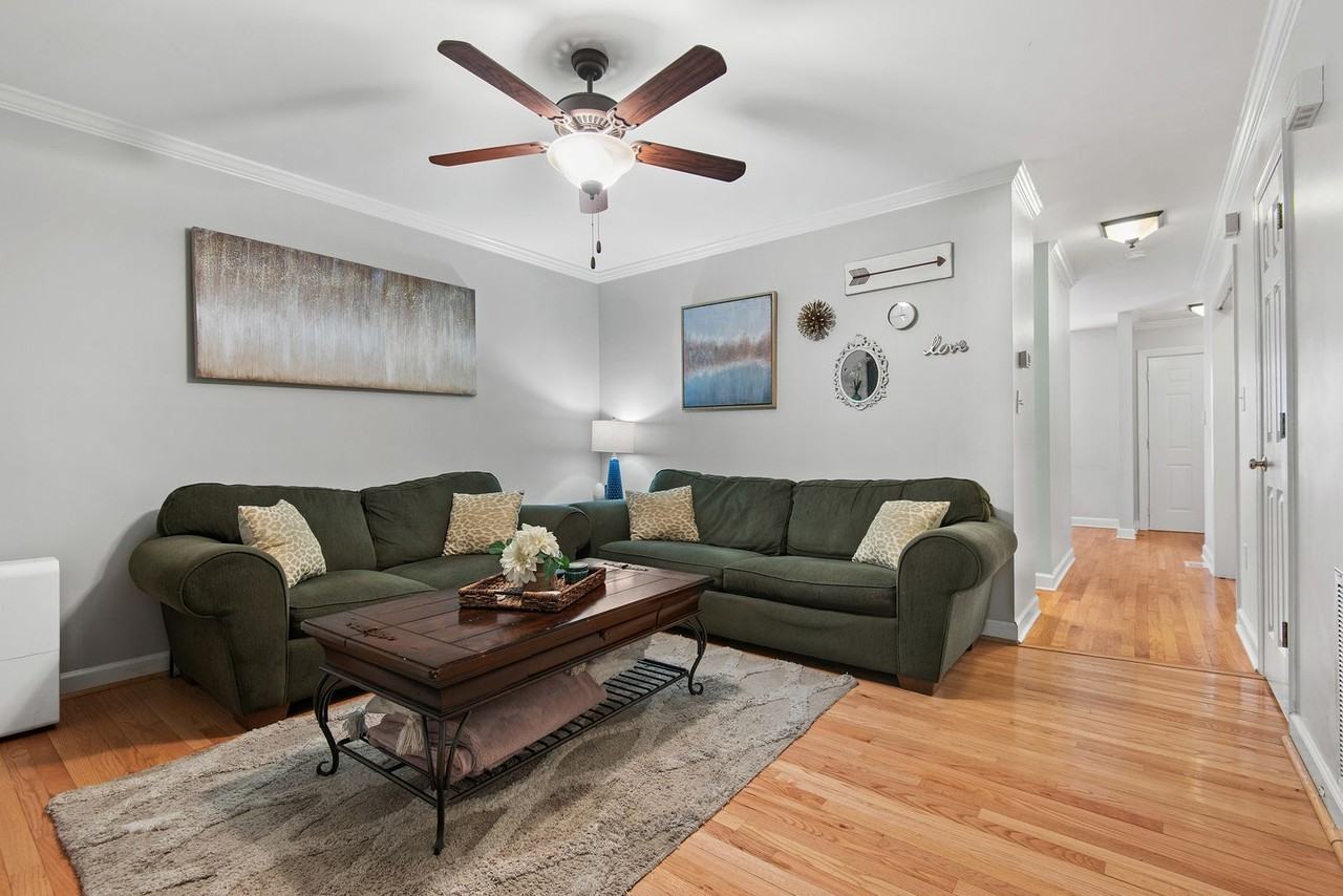2803 Sterling Park Dr - Photo 4 of 19