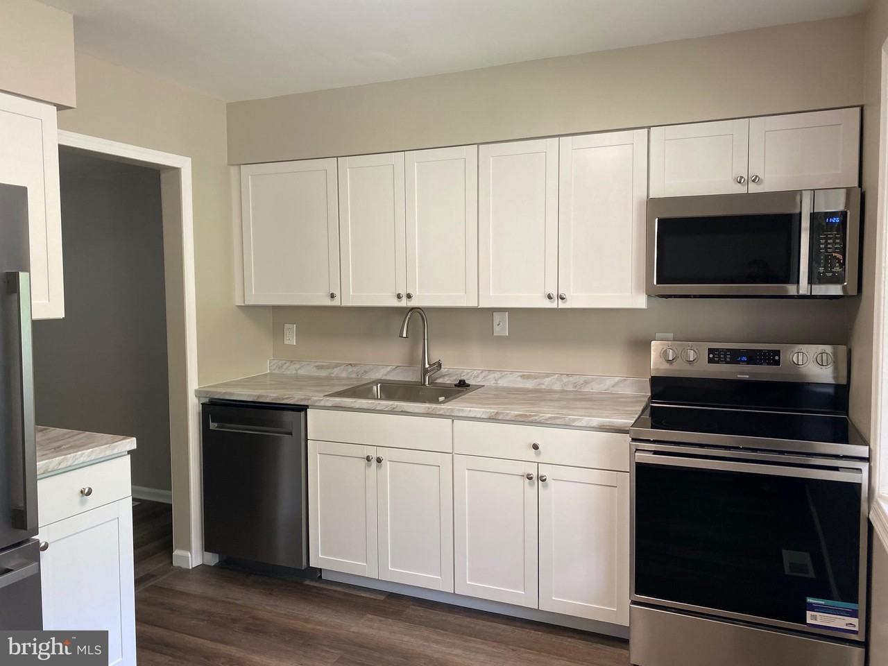 10888 Rock Coast Rd - Photo 2 of 31