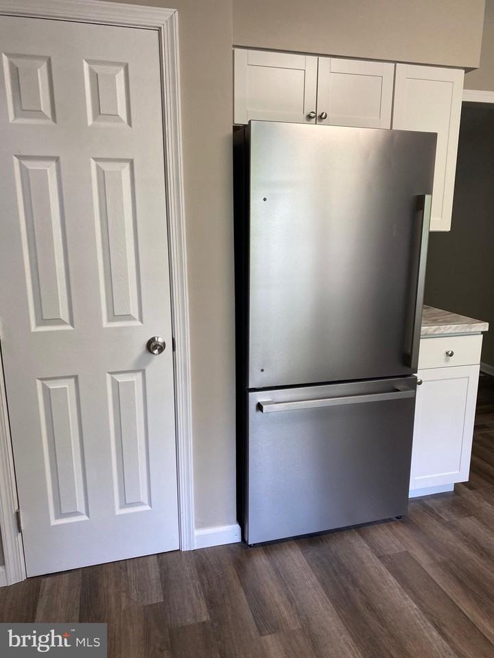 10888 Rock Coast Rd - Photo 3 of 31