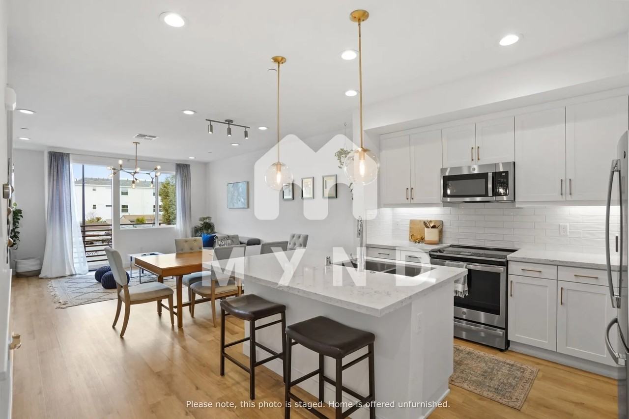 3821 Wattling St - Photo 3 of 28