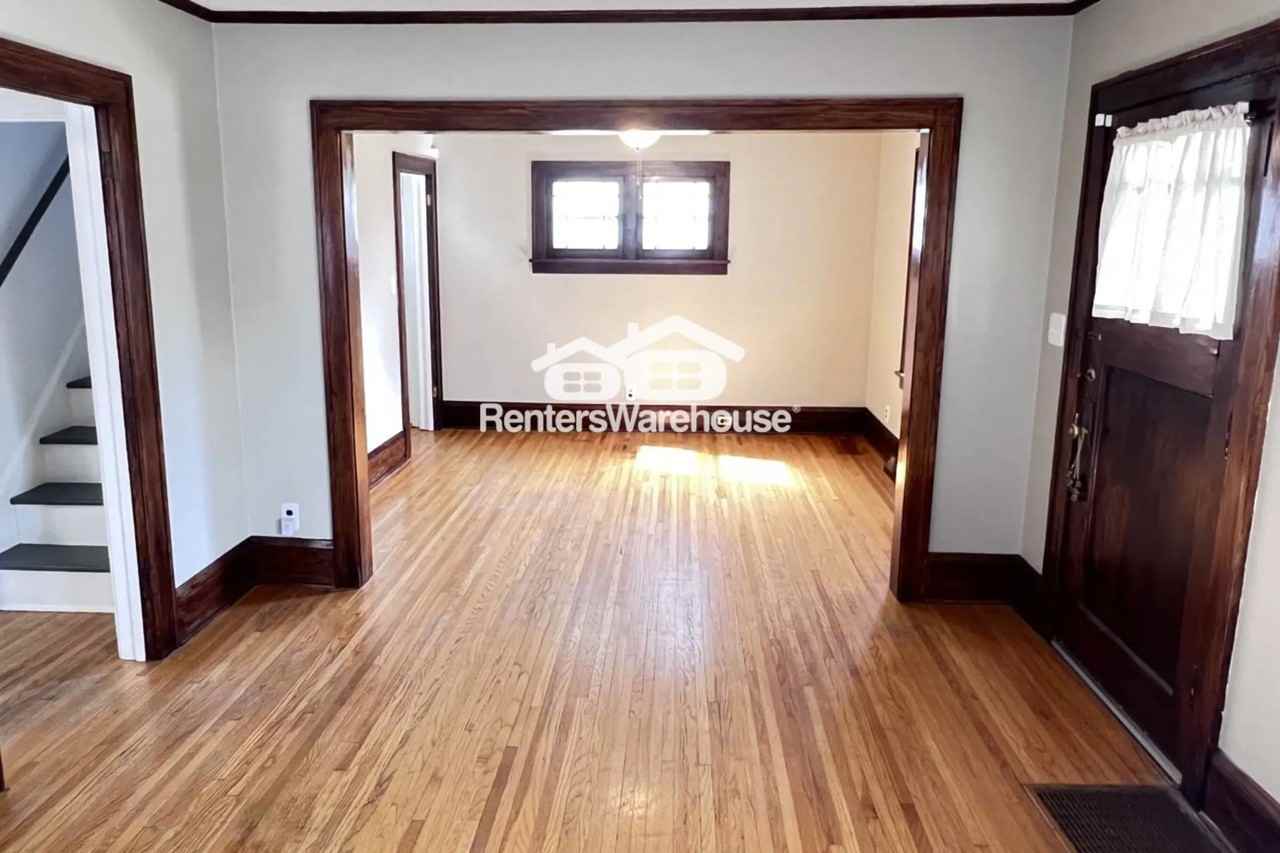 3623 Vincent Ave N - Photo 2 of 19