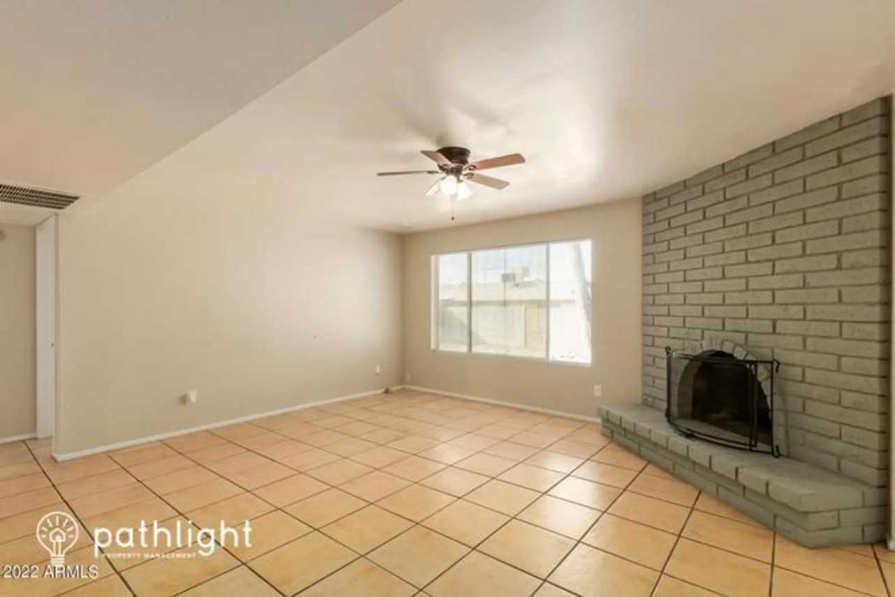 17250 N 36th Ln - Photo 3 of 14